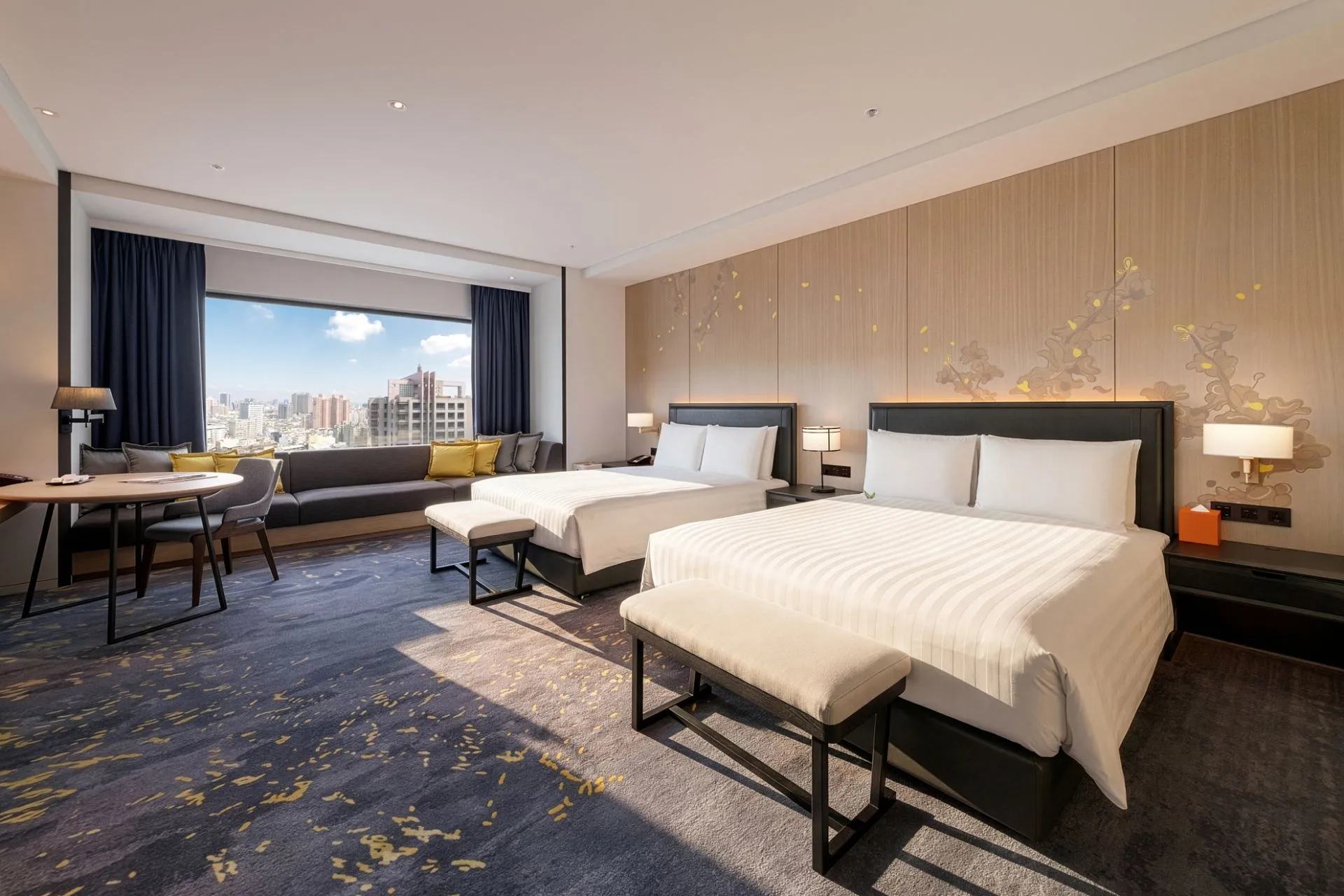Nikko Club Coner Family Room